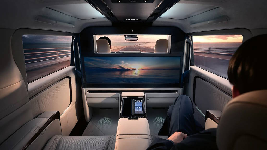Lexus LM мультимедийный центр